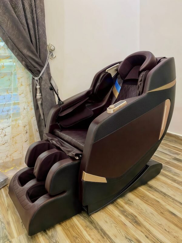 4D Luxury Zero-Gravity Full Body Massage Chair Image 1